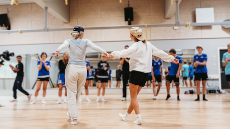 Dans med Josefine  - Klik for at tilmelde dig